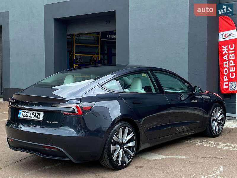 Седан Tesla Model 3 2024 в Киеве