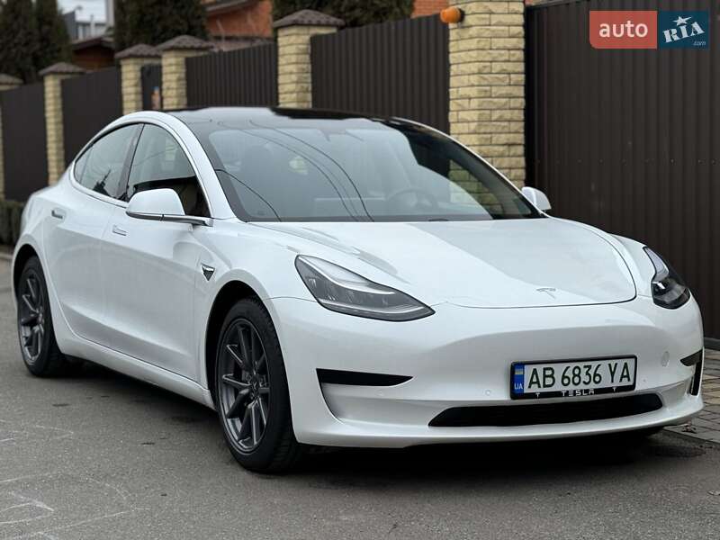 Tesla Model 3 2020