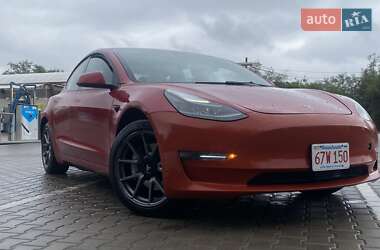Седан Tesla Model 3 2021 в Кривому Розі