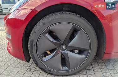 Седан Tesla Model 3 2019 в 