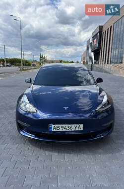 Седан Tesla Model 3 2021 в Виннице