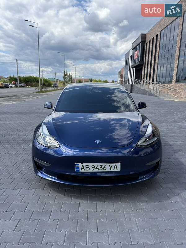 Седан Tesla Model 3 2021 в Виннице