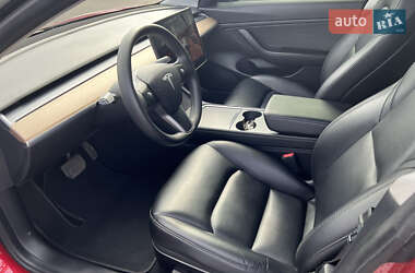 Седан Tesla Model 3 2021 в 