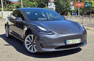 Седан Tesla Model 3 2020 в Одесі