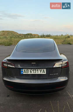 Седан Tesla Model 3 2019 в 