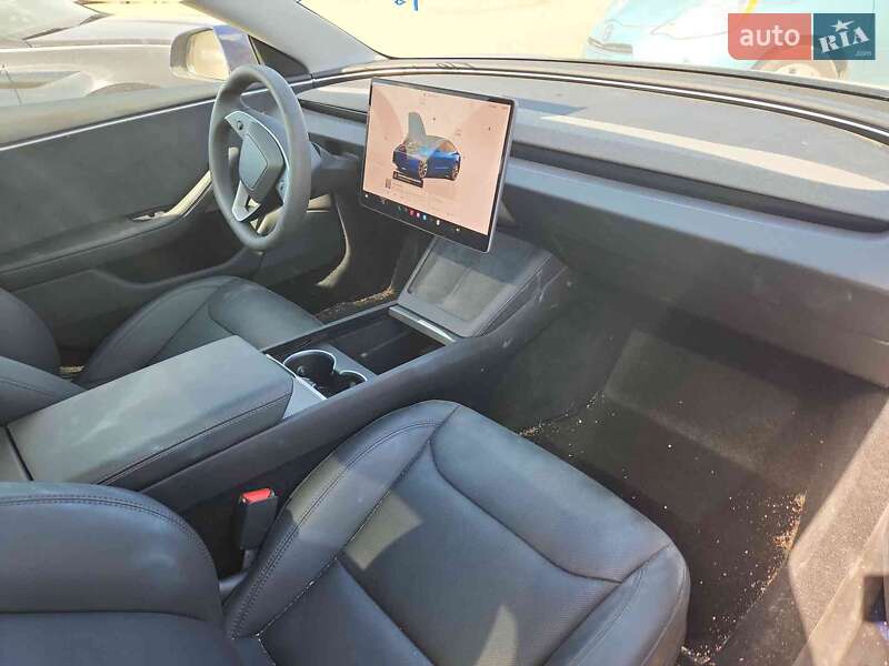Седан Tesla Model 3 2024 в Києві