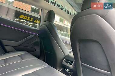 Седан Tesla Model 3 2018 в 
