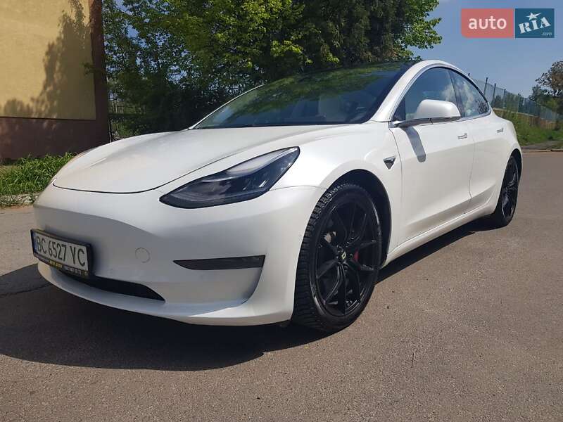 Седан Tesla Model 3 2019 в 