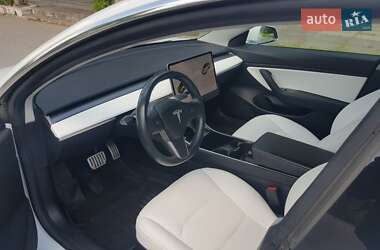 Седан Tesla Model 3 2019 в 