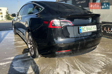 Седан Tesla Model 3 2019 в 