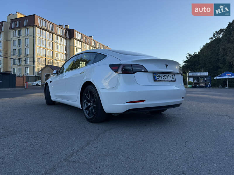 Седан Tesla Model 3 2018 в Одессе