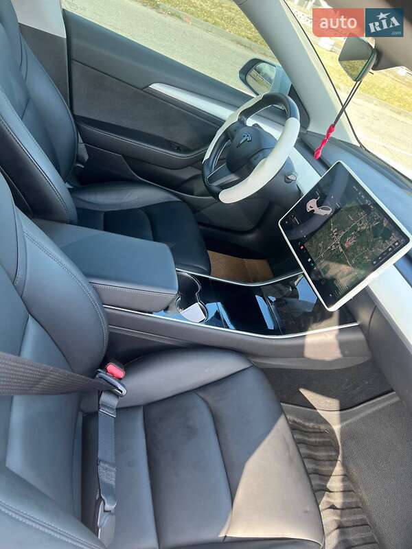 Седан Tesla Model 3 2018 в Львові фото 8 Седан Tesla Model 3 2018 в Львові