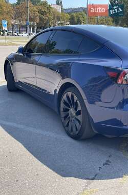 Седан Tesla Model 3 2023 в Киеве