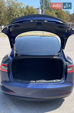 Седан Tesla Model 3 2023 в Киеве