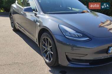 Седан Tesla Model 3 2019 в 