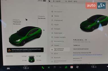 Седан Tesla Model 3 2019 в 