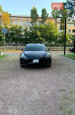 Седан Tesla Model 3 2019 в Киеве