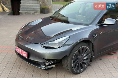 Седан Tesla Model 3 2021 в 