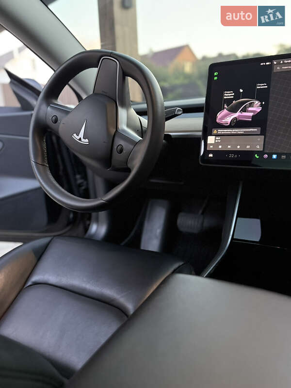 Седан Tesla Model 3 2020 в Берегово