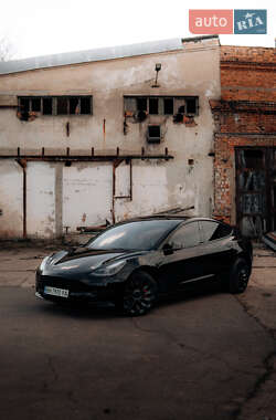 Седан Tesla Model 3 2023 в Измаиле