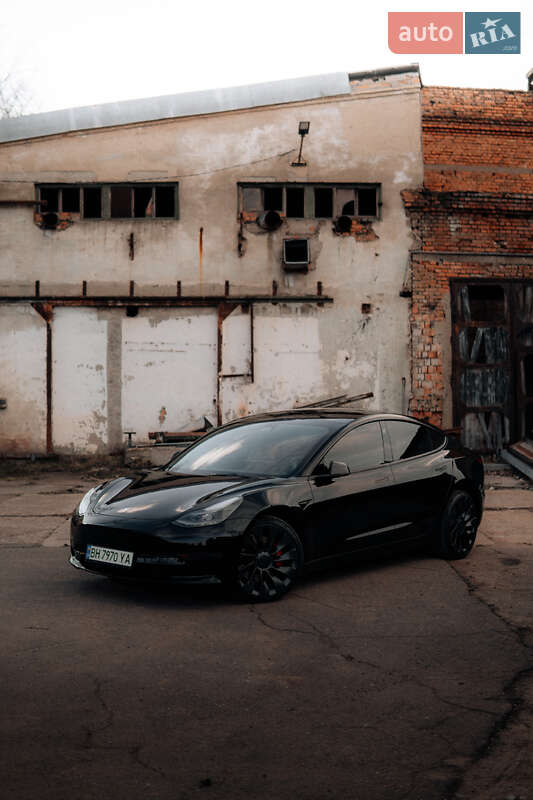 Tesla Model 3 2023