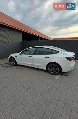 Седан Tesla Model 3 2021 в Львове