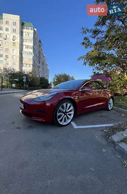 Седан Tesla Model 3 2019 в 