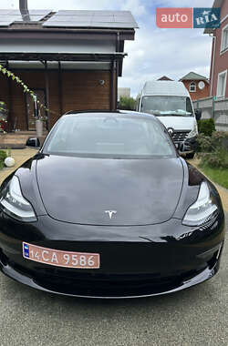 Внедорожник / Кроссовер Tesla Model 3 2020 в 