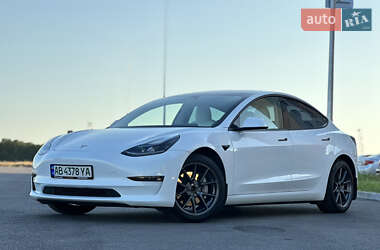 Седан Tesla Model 3 2021 в Виннице