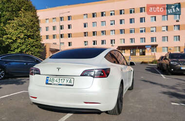 Седан Tesla Model 3 2021 в 