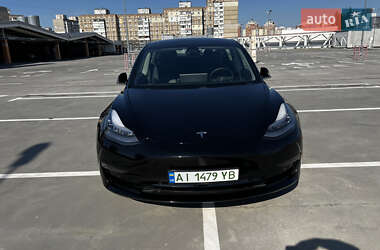 Седан Tesla Model 3 2020 в 