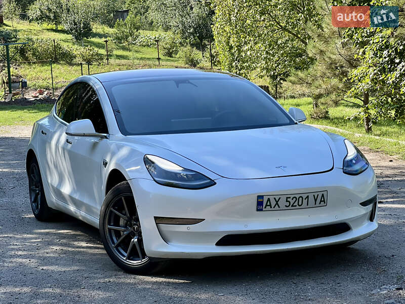 Tesla Model 3 2018