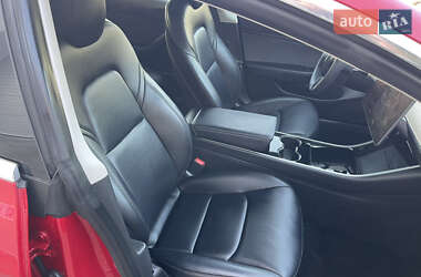 Седан Tesla Model 3 2020 в 