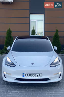 Седан Tesla Model 3 2020 в Виннице
