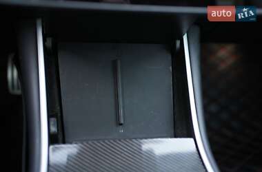 Седан Tesla Model 3 2020 в 
