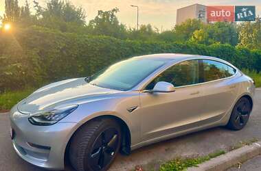 Седан Tesla Model 3 2018 в 