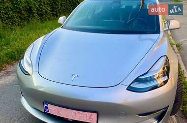 Седан Tesla Model 3 2018 в Киеве
