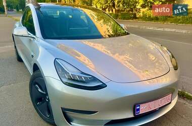Седан Tesla Model 3 2018 в 