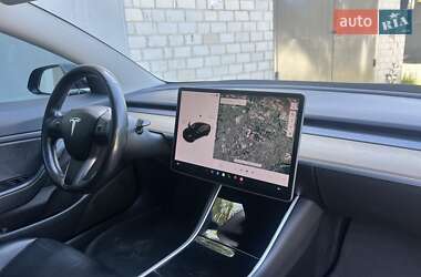 Седан Tesla Model 3 2018 в 