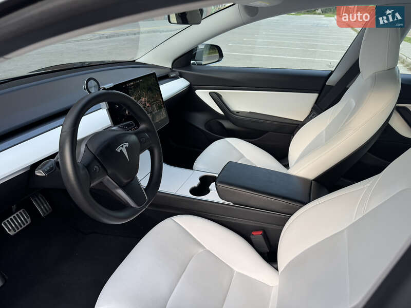 Седан Tesla Model 3 2019 в Львові фото 8 Седан Tesla Model 3 2019 в Львові