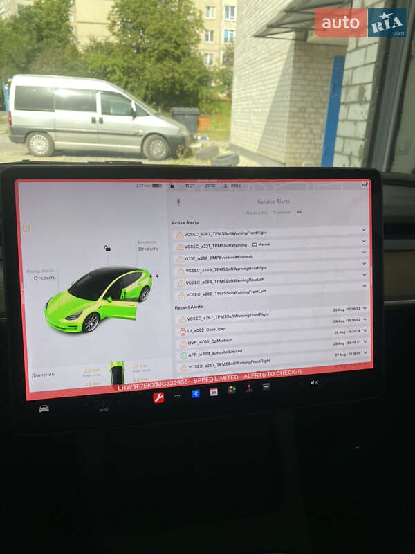 Седан Tesla Model 3 2021 в Львове