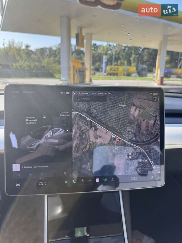 Седан Tesla Model 3 2019 в Киеве