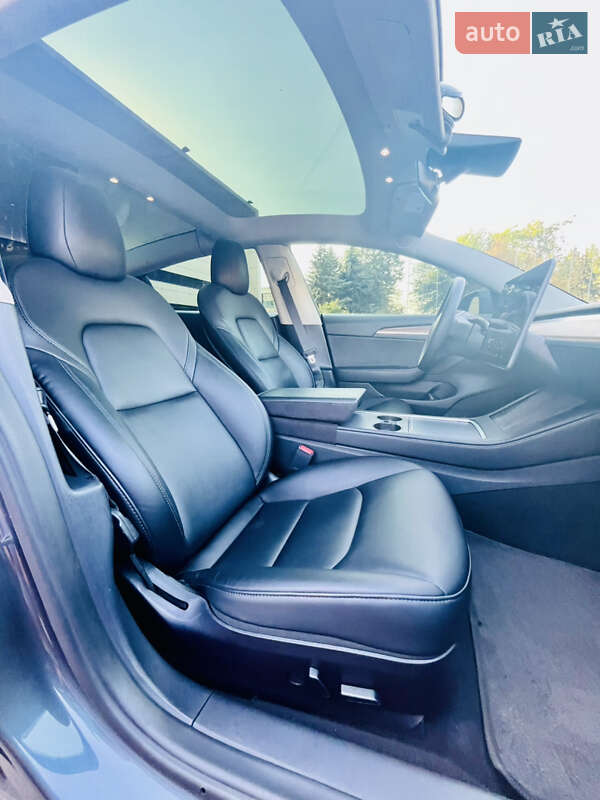Седан Tesla Model 3 2022 в Запорожье