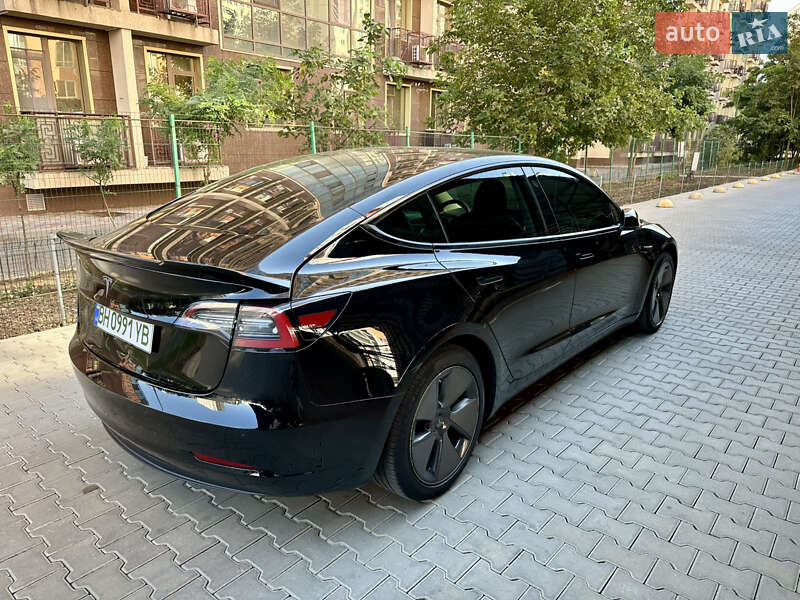 Седан Tesla Model 3 2021 в Одесі