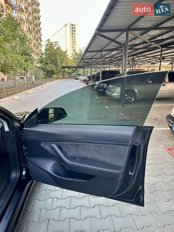 Седан Tesla Model 3 2021 в Одесі