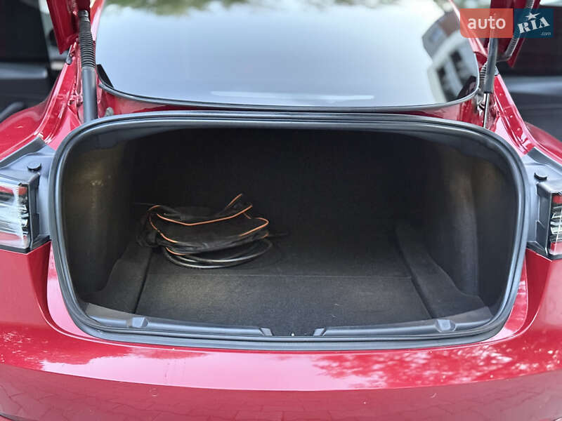 Седан Tesla Model 3 2021 в Тернополе фото 56 Седан Tesla Model 3 2021 в Тернополе
