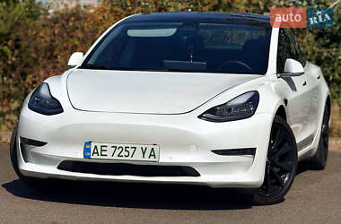 Седан Tesla Model 3 2020 в Кривом Роге