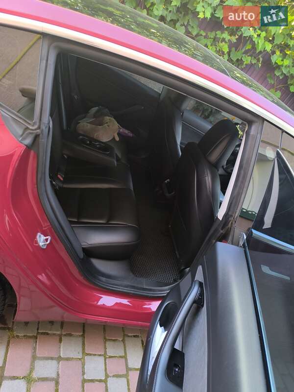 Седан Tesla Model 3 2019 в Вінниці