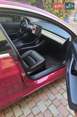 Седан Tesla Model 3 2019 в 