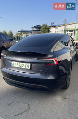 Седан Tesla Model 3 2024 в 